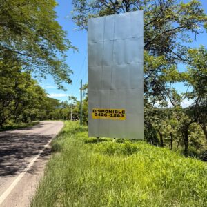 VALLA UBICADA EN EL KM. 205 CARRETERA CA-10 A ESQUIPULAS