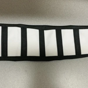 FORRO DE ASIENTO UNIVERSAL BLANCO/NEGRO GUTS